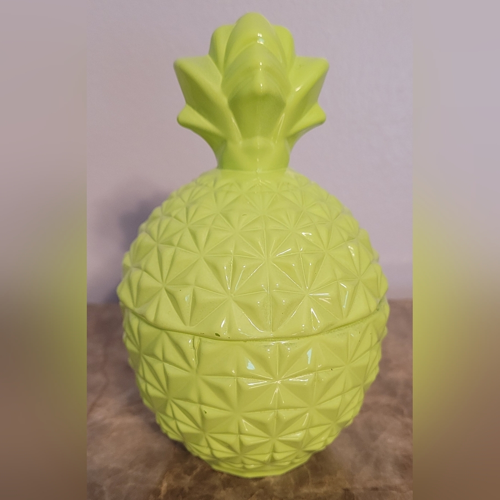 Lime Green Pineapple-Shaped Glass Container/ Trinket Dish - Picture 8 of 9